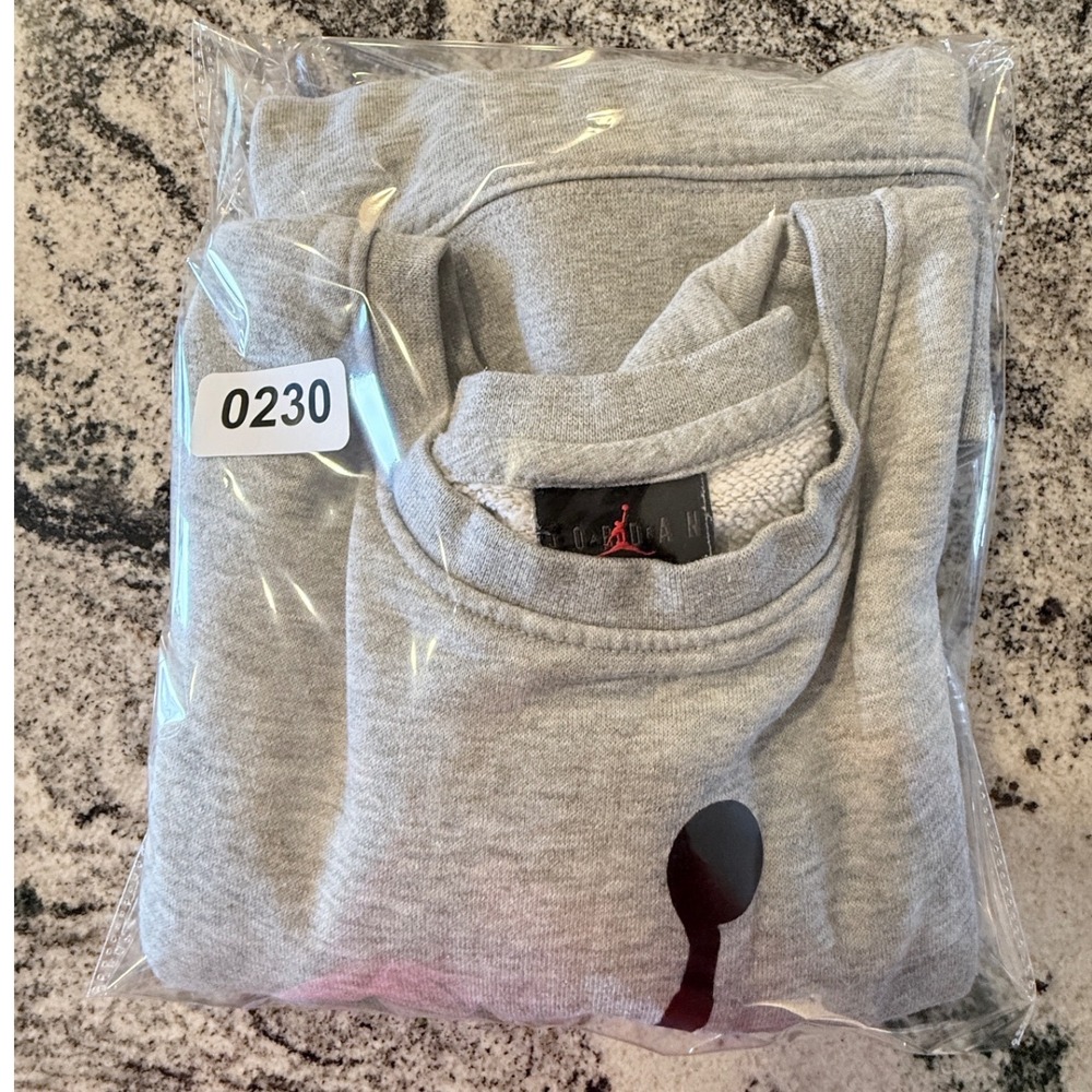 Jordan Jumpman Boys Gray Graphic Crewneck Sweatshirt Size M 10-12Y - Picture 9 of 9